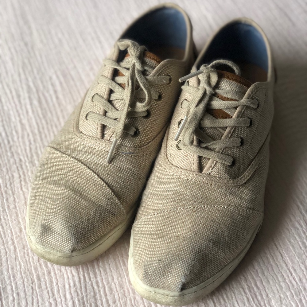 Toms canvas shoes